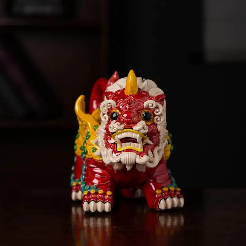 The office decoration of the pottery handicraft store is attracting wealth, and the business is booming. Ornament