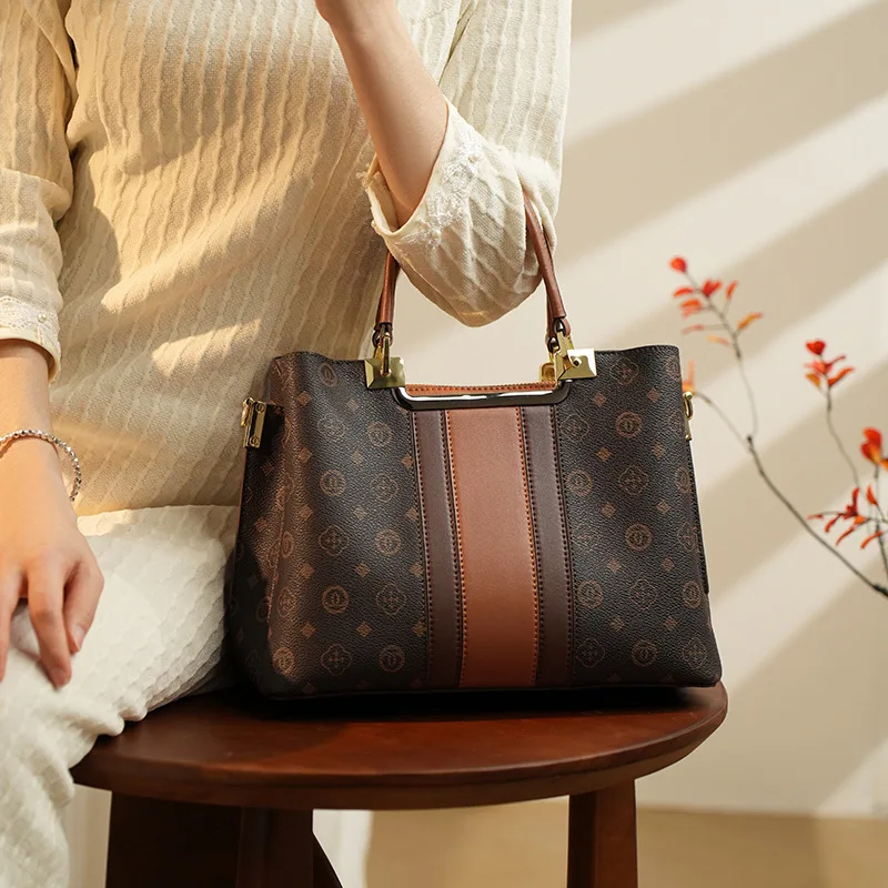 Luxury Famous Designer Popular Classic Elegant Diaper Bags For Women Leather Large Capacity Shoulder Bag Crossbody