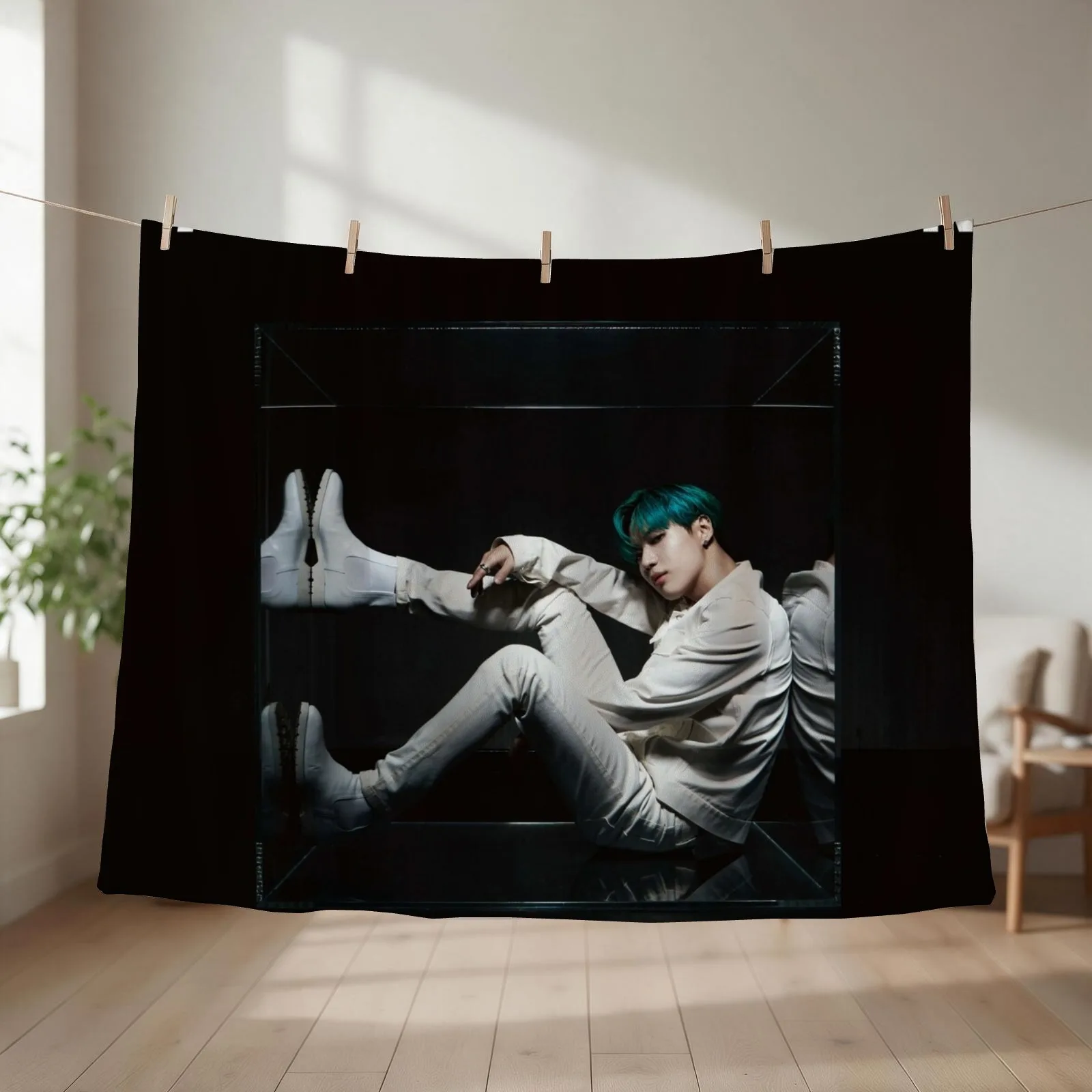 SHINee TAEMIN FAMOUS Throw Blanket manga funny gift Weighted Extra Large Throw Blankets