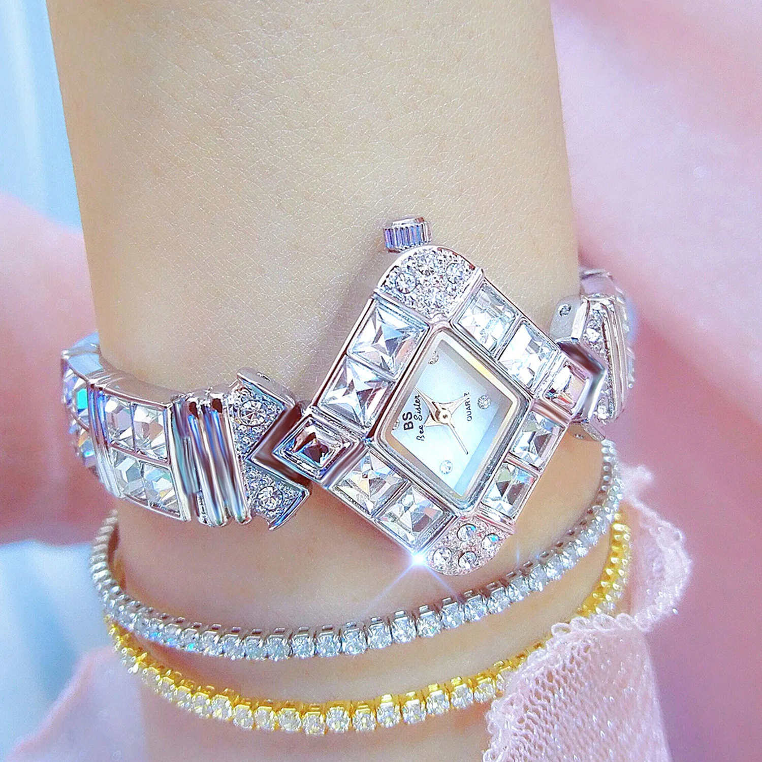 Creative Design Ladies Watches High Quality Diamond Rhinestone Bracelet Women Watch Fashion Simple Silver Quartz Wristwatch