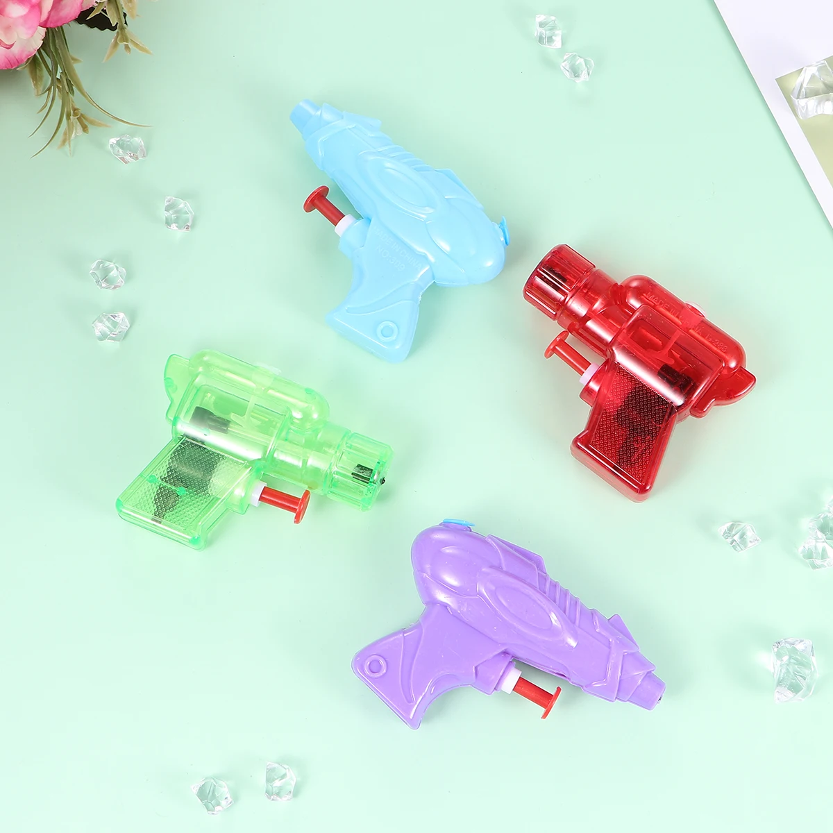 

16pcs Mini Water Soaker Toys Funny Play Water Toy Interesting Summer Beach Playthings Bath Toys for Kids Toddler (Mixed Style)