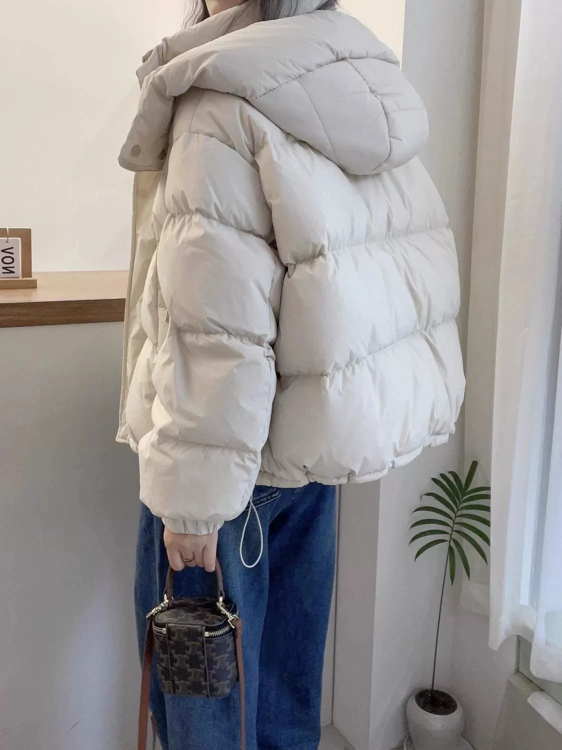 여성용 후드 다운 재킷 상세 이미지