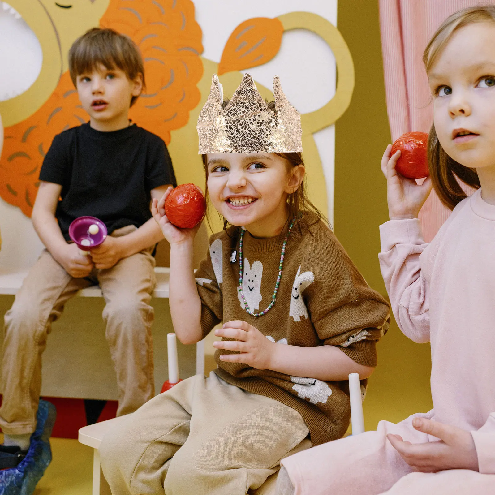 Koronka urodzinowa z cekinami dla niemowląt i dzieci, rekwizyt do zdjęć na przyjęcie, urocza, dekoracyjna, błyszcząca tiara, nakrycie głowy na urodziny.