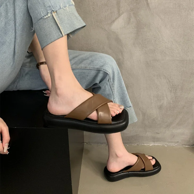 Korean New 2023 Summer Solid Color Retro Casual Cross T Slippers Commuting Comfortable Fashion Uwabaki Slippers image 6
