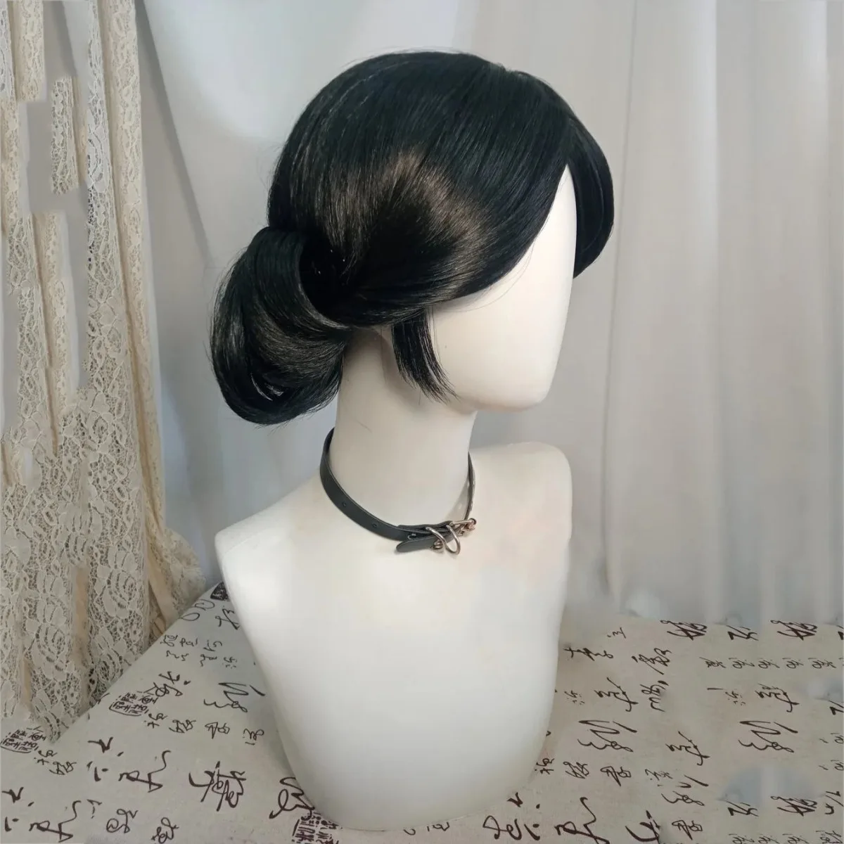 Peluca de cosplay Identity V Geisha Lady 13, peluca completa en blanco universal natural de pelo largo y liso con parte media