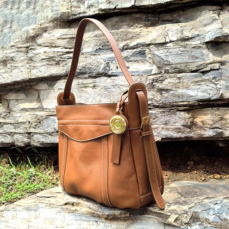 European And American Retro Large Capacity Portable Tote Bag For Women Fashionable Commuting Single Shoulder Crossbody Bag Trend