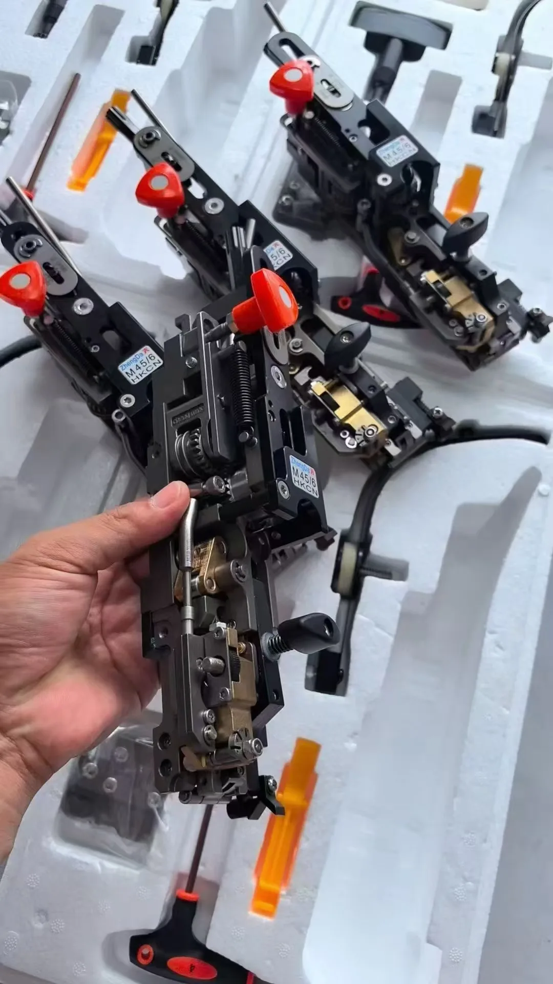 

HIGH QUALITY Muller Martini Brand Haole M45/6 Butterfly Nail Head Machine Head Binding Machine Nail Head Imported New