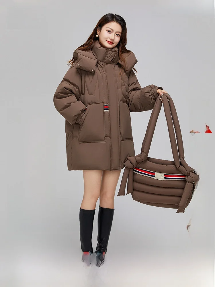 

Женская короткая пуховая куртка Snow Flng Весна 2026 с отстегивающимся капюшоном, утепленная, теплая, повседневная, элегантная, для поездок на работу, с наполнителем из пуха