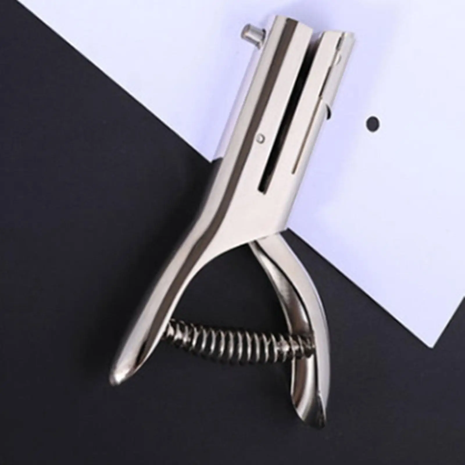 

6mm Single Durable Stamping Type Structure Made of Zinc Alloy with Chrome Surface for Office Photo Studios Handmade Silver