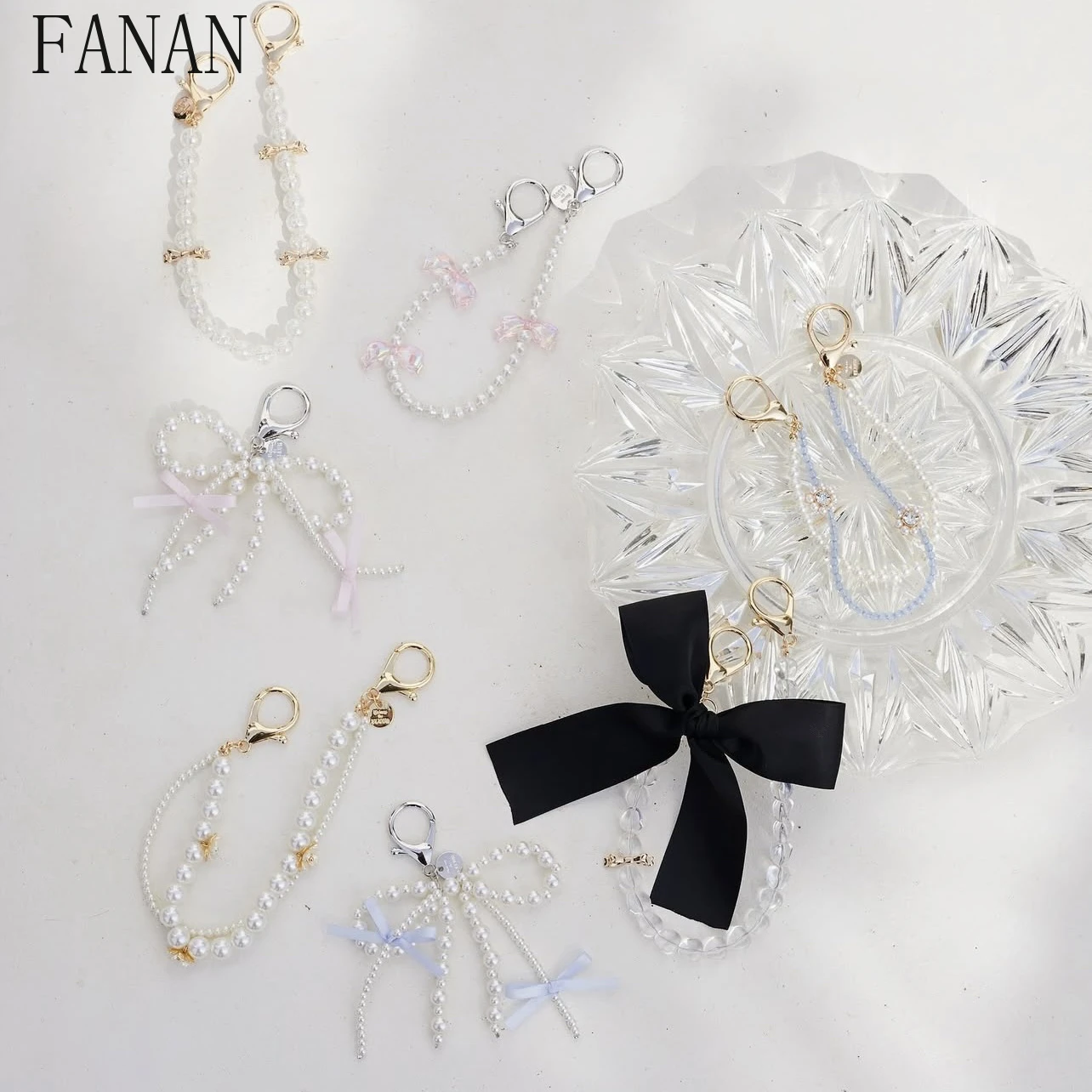 

2025 New Bag Accessories Japanese Pearl Bow Bag Jewelry Pendant Keychain Mobile Phone Decoration Niche Sweet Department