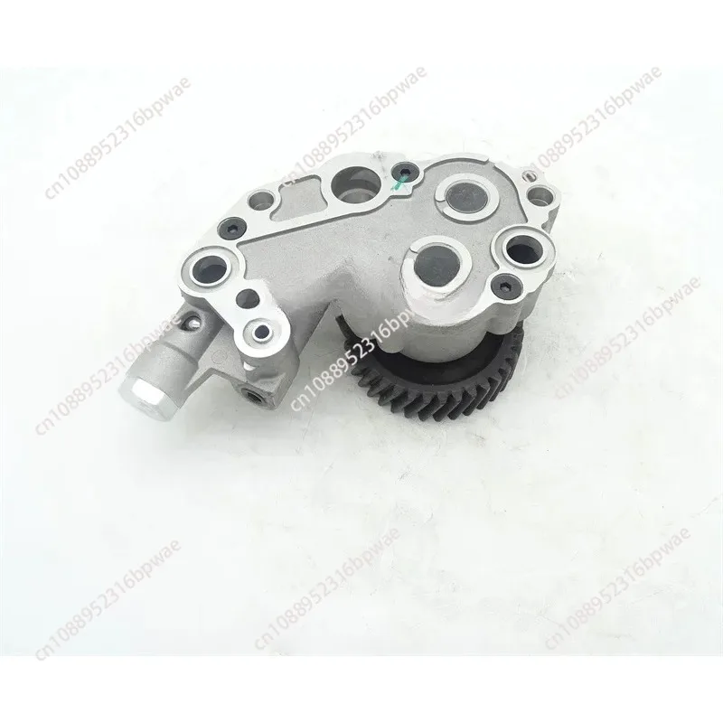 

Suitable for 4M40 4M40T 4M41 Engine Oil Pump ME201735 Oil Pump Fuel Delivery Pump