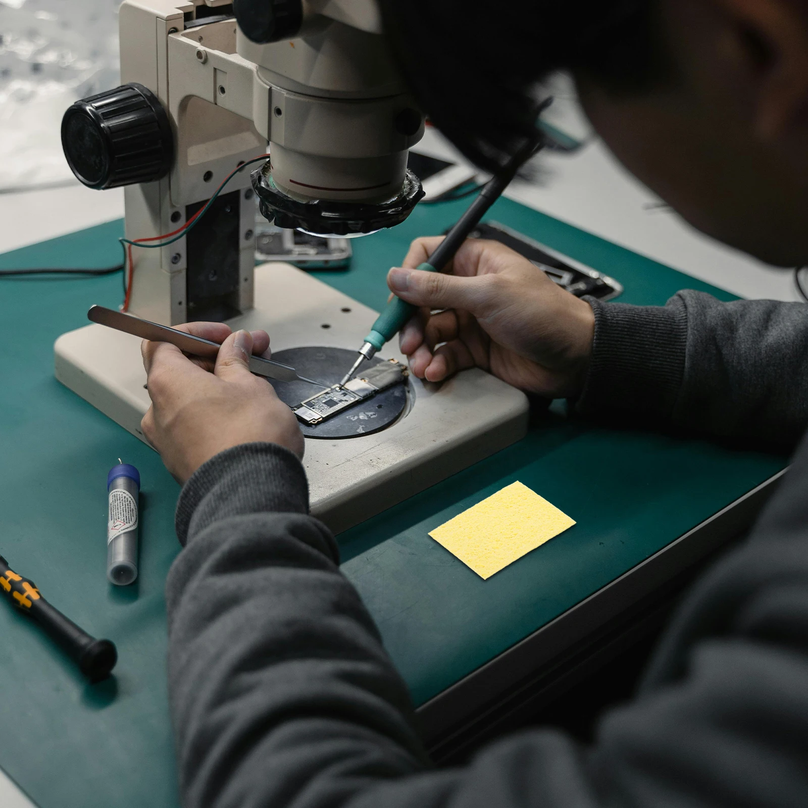 

10Pcs Soldering Sponge High Temperature Resistant Expandable Cleaning for Welding Head Tin Residue Remover Cleaning Sponge