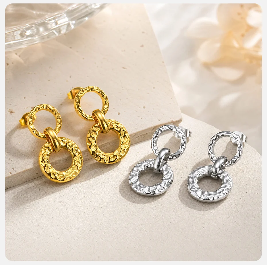 Vnox Trendige ineinandergreifende Ring-Ohrringe für Damen, Edelstahl, vergoldet, gehämmerter Kreis-Creolen-Ohrring, Statement-Schmuck für den Alltag – Detail 5