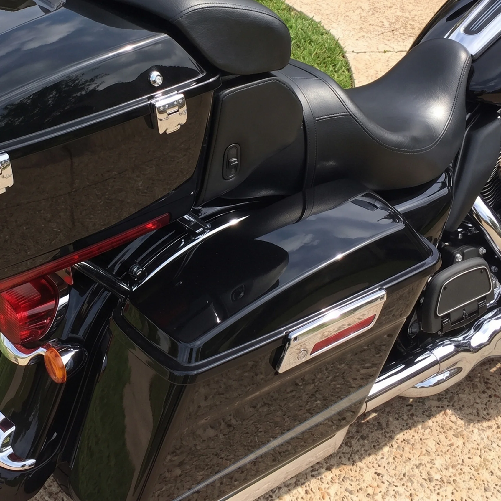 Motorcycle Upper Cover Saddlebag Lid For Harley Touring Street Electra Glide Road King Ultra 1994-2013 2012 Painted