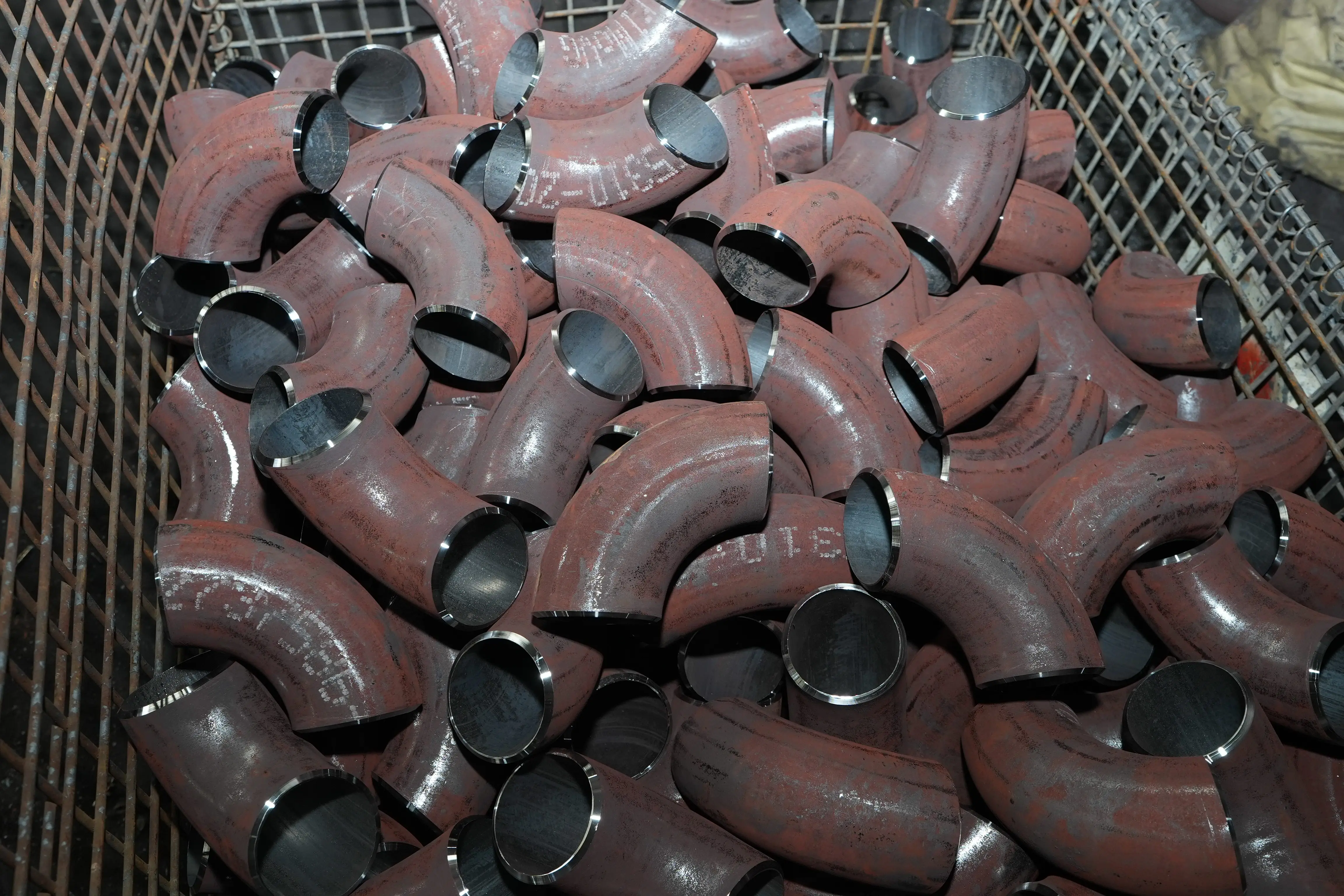 304 الفولاذ المقاوم للصدأ 90 درجة طويلة نصف القطر مغزل الانحناء 2 بوصة NPT/ BSP الكوع لتطبيقات المياه الصحية تزوير ل 14 مللي متر