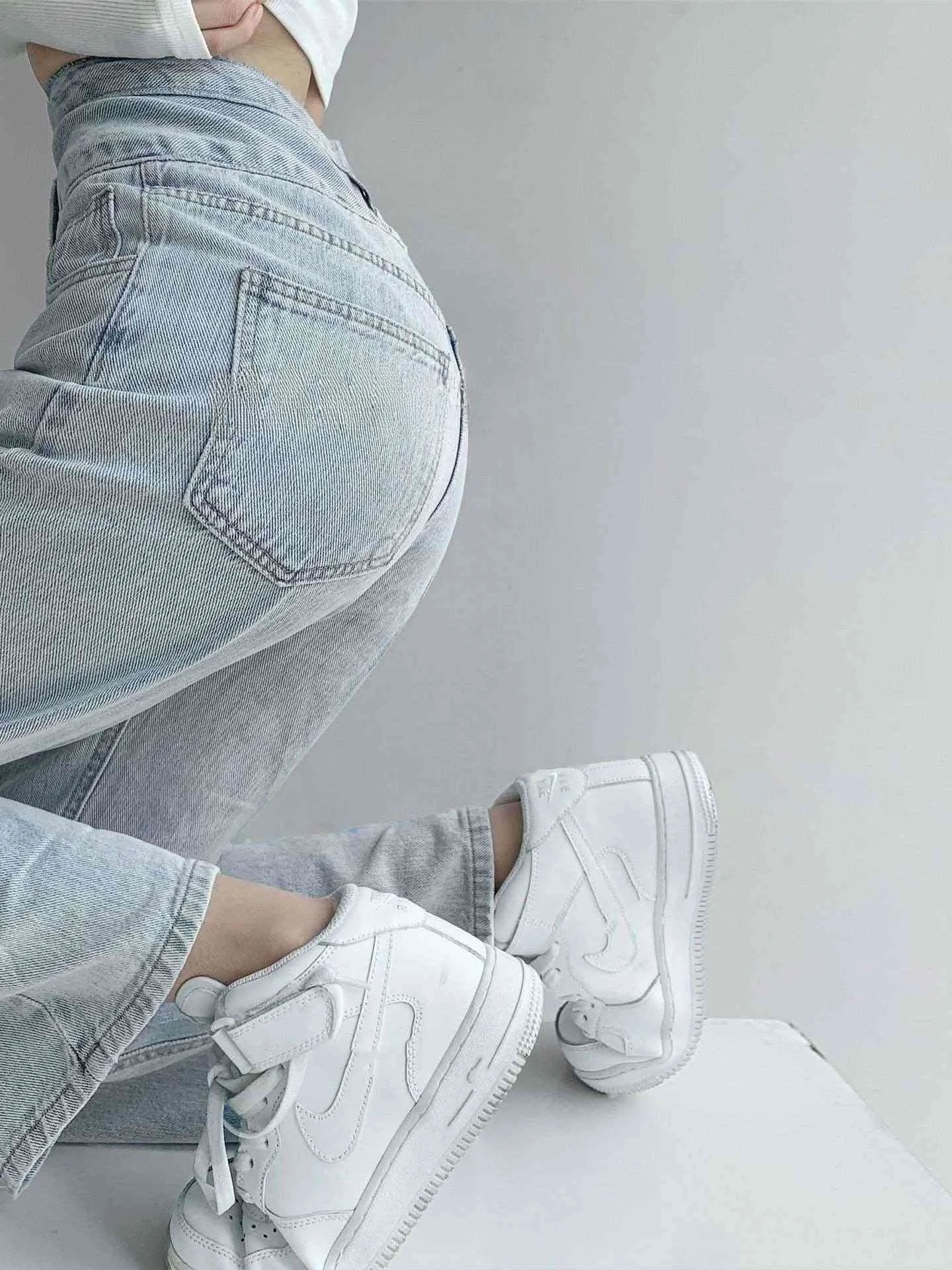 

HyunYa Sle Retro High Waist Breasted Jeans Women's Cleanfit Straight Leg Pants PU Fabric Mid-Rise Winter Collection