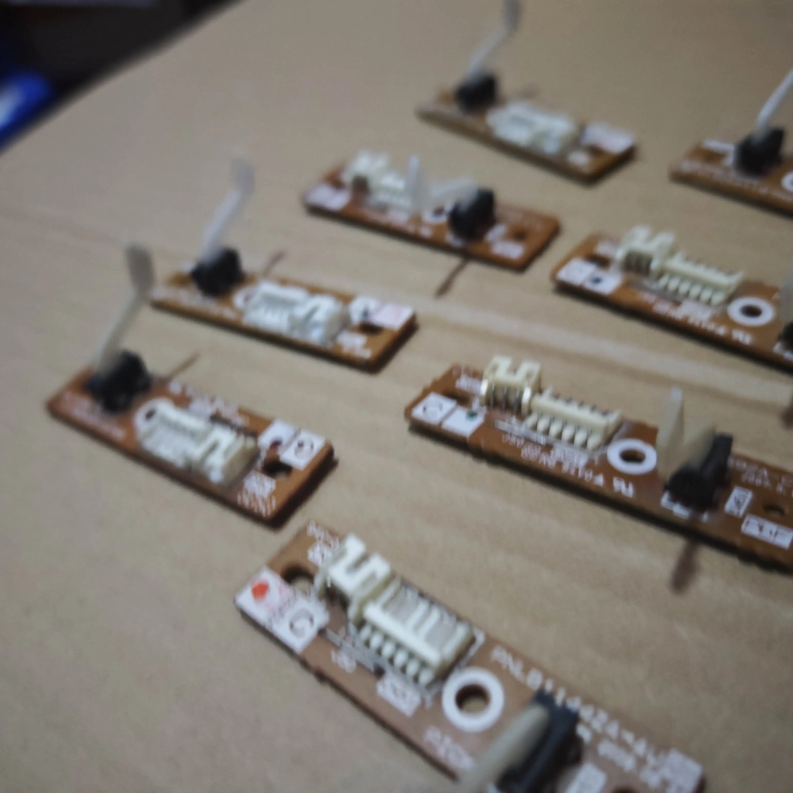 1 قطعة لباناسونيك KX-MB2033 KX MB2000 MB 2003 2008 2038 778 228 788 CN تغذية الاستشعار #1