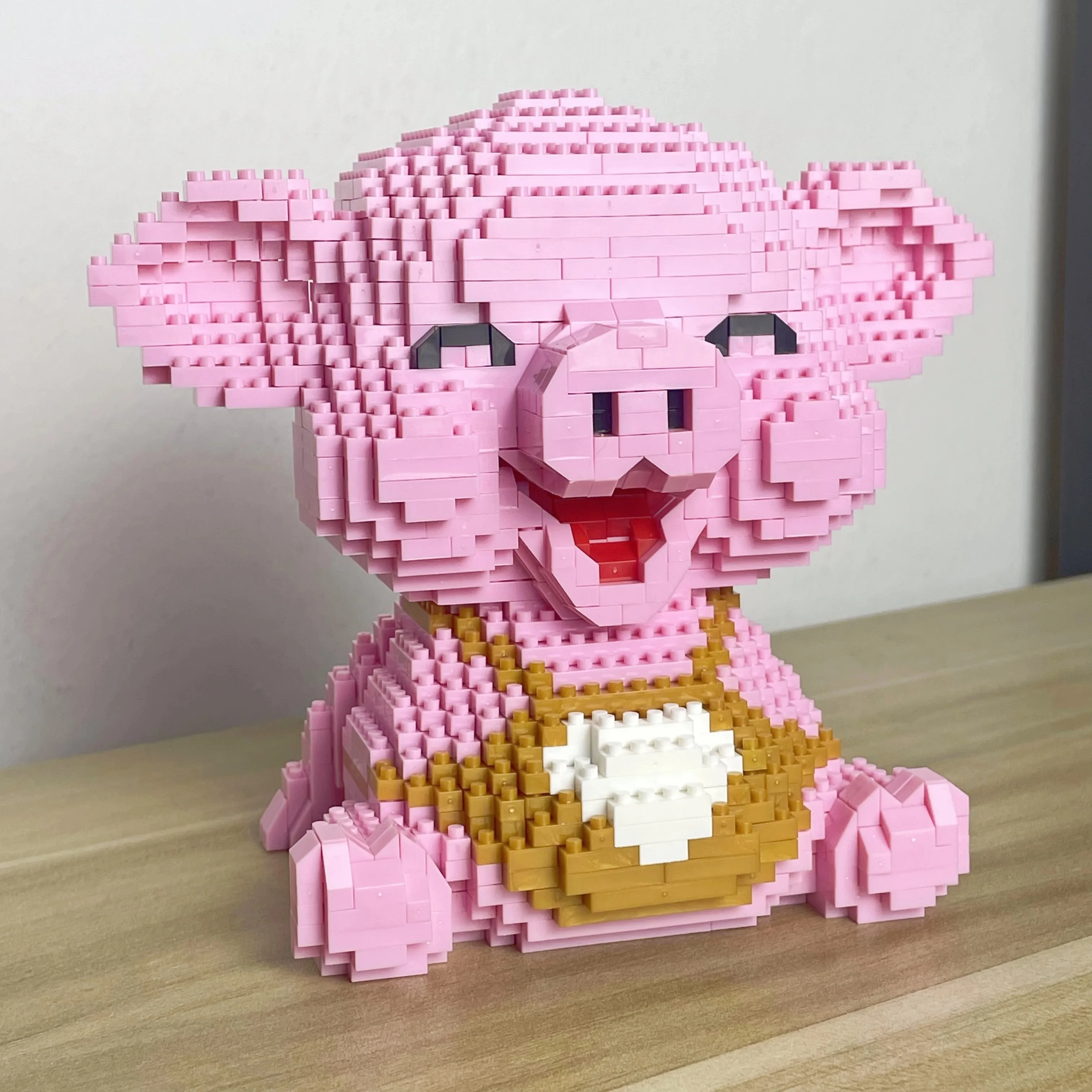 

Knew Built Cute Pink Smile Pig Micro Mini Building Blocks Toy - Bringer of Good Mood and Fortune Bricks Deco at Home Office