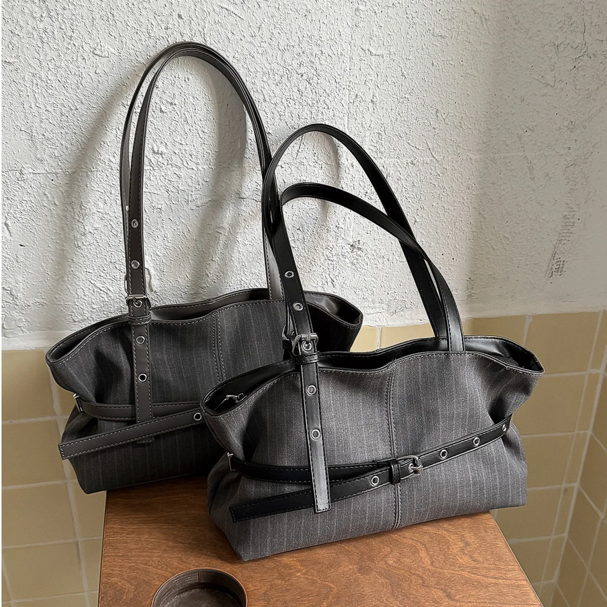 Unique Minimalist Women's Bag New Fashion Adjustable Leather Buckle Large-capacity Handbag Tote