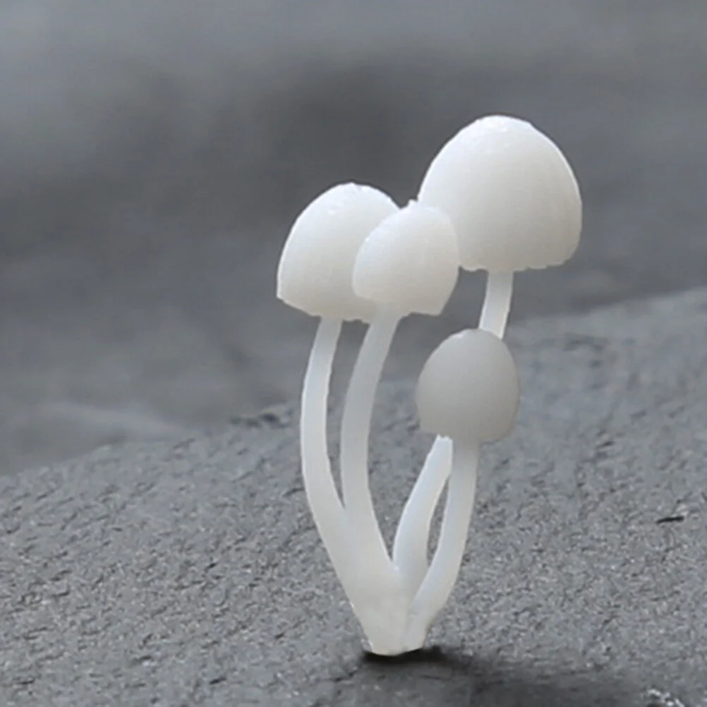 9 Pcs 3D Mini Mushroom Model Landscape nament Miniature Mushroom Plastic Decoration Artificial Flowers Festive