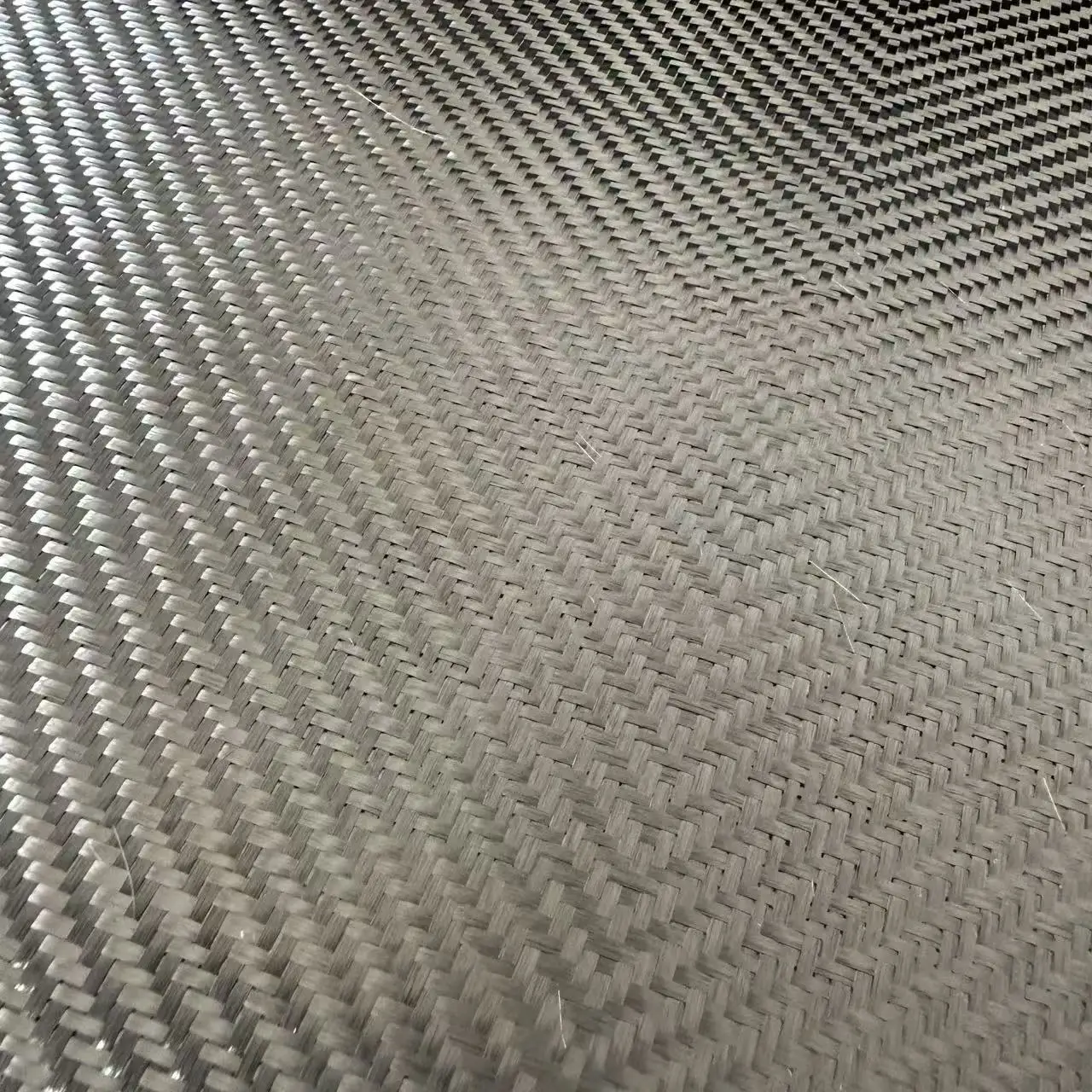 3k280g Diagonales V-förmiges Kohlefaser-Gewebe, reines Kohlefaser-Gewebe mit hoher Festigkeit und schönem Aussehen, Breite 50 cm (20 Zoll) – Detail 4