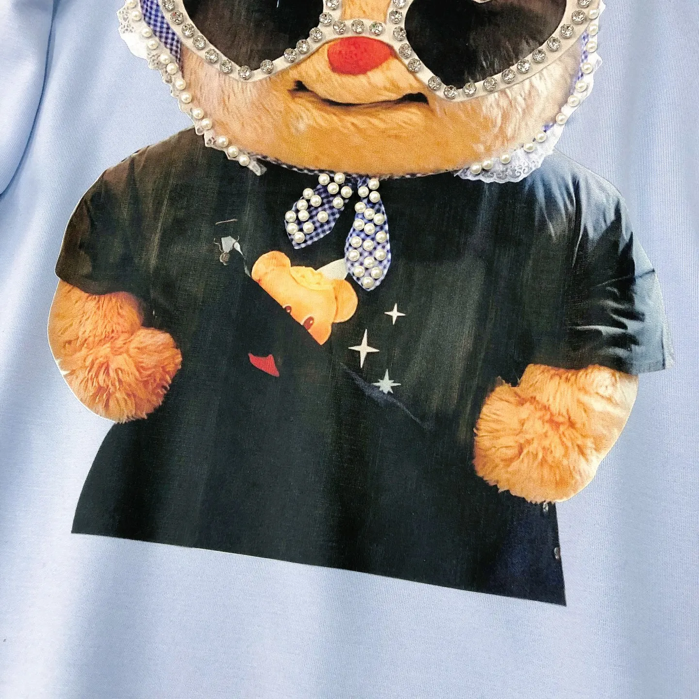 Autumn New Korean Version Loose and Versatile Thin Cartoon Bear Printing Bead Design Round Neck Long Sleeve Sweater Women