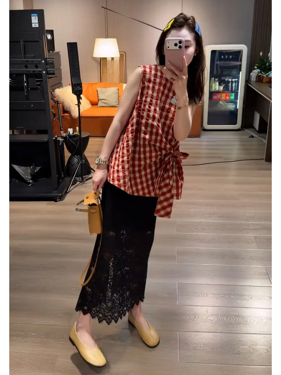 

Chic Simple Black And White Plaid Top Skirt Set Women's Summer 2026 New Arrival High-End Fashion Ensemble Casual Style Polyes...