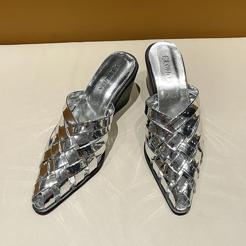 

Women's 2026 Summer New Wedge Closed Toe Semi-Slip Sandals Simple and Versatile Pointed Toe Woven Slippers