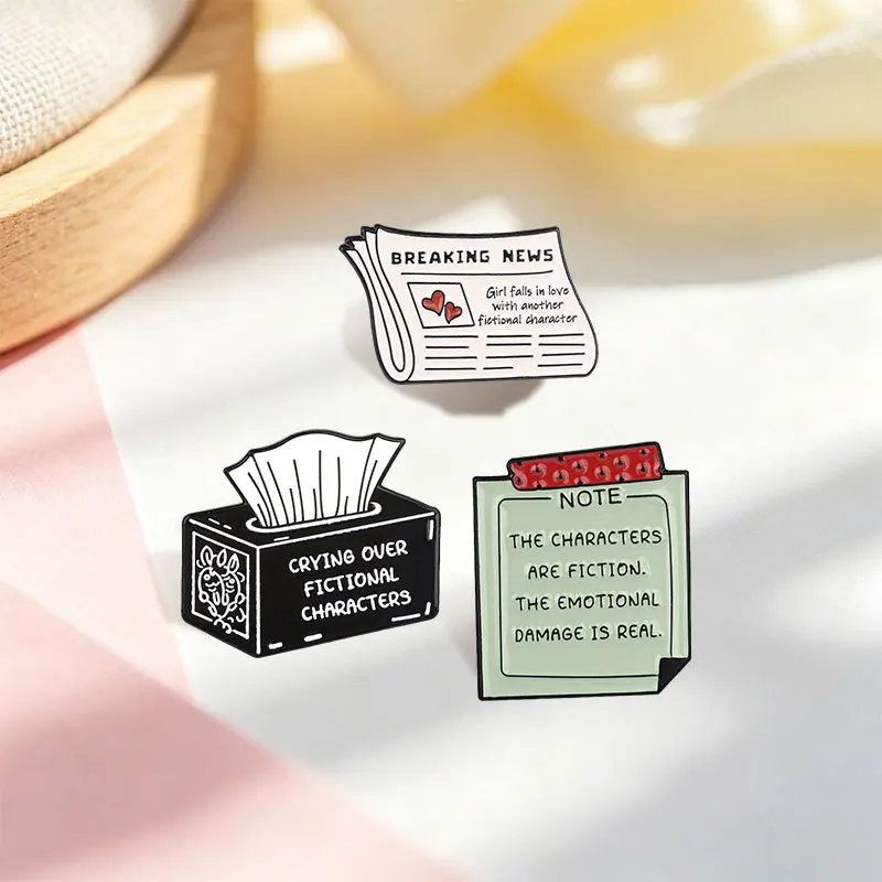 Novel lover series badges, Fun notepaper newspaper English quotes letter pins, accessories for clothing bags, gifts for friends