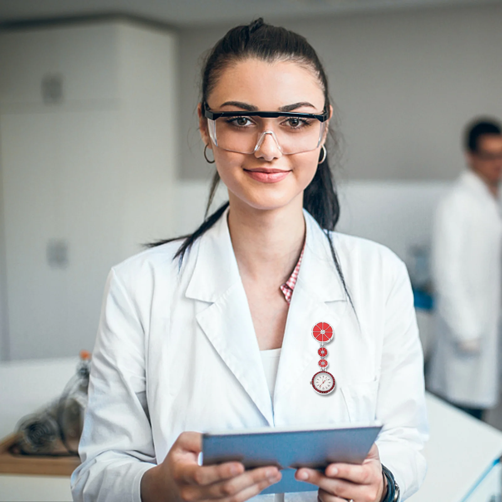 

Nurse Pocket Watch Simple Style Clip-on Hanging Glow Dial Durable for Nurses Doctors Medical Professionals Nurse Watch