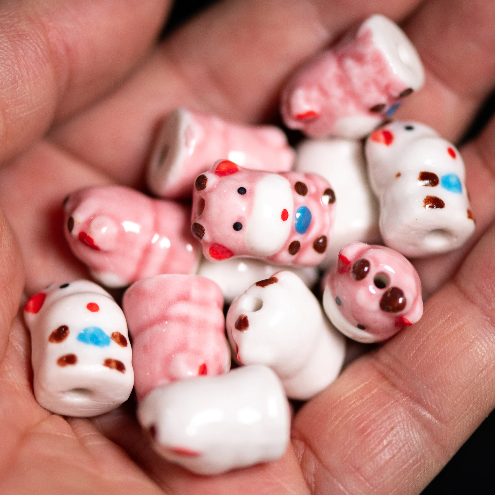 Handmade Ceramic Cow Beads 15-18mm with 2.5-3mm Hole, Hand-Painted Cartoon Animal Beads for DIY Jewelry, High-Temperature Fired,