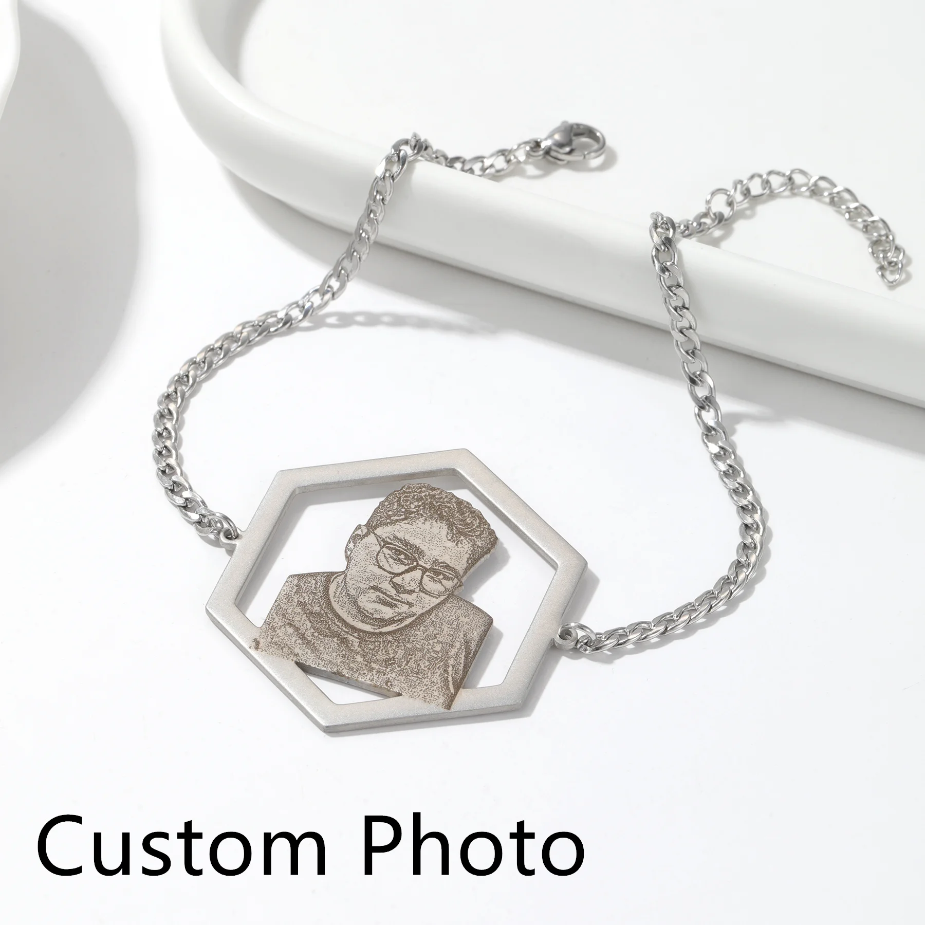 

Браслет с фотографией на заказ, шестигранный медальон из нержавеющей стали, рождественский подарок, персонализированные памятные украшения, гравированный портрет для любителей