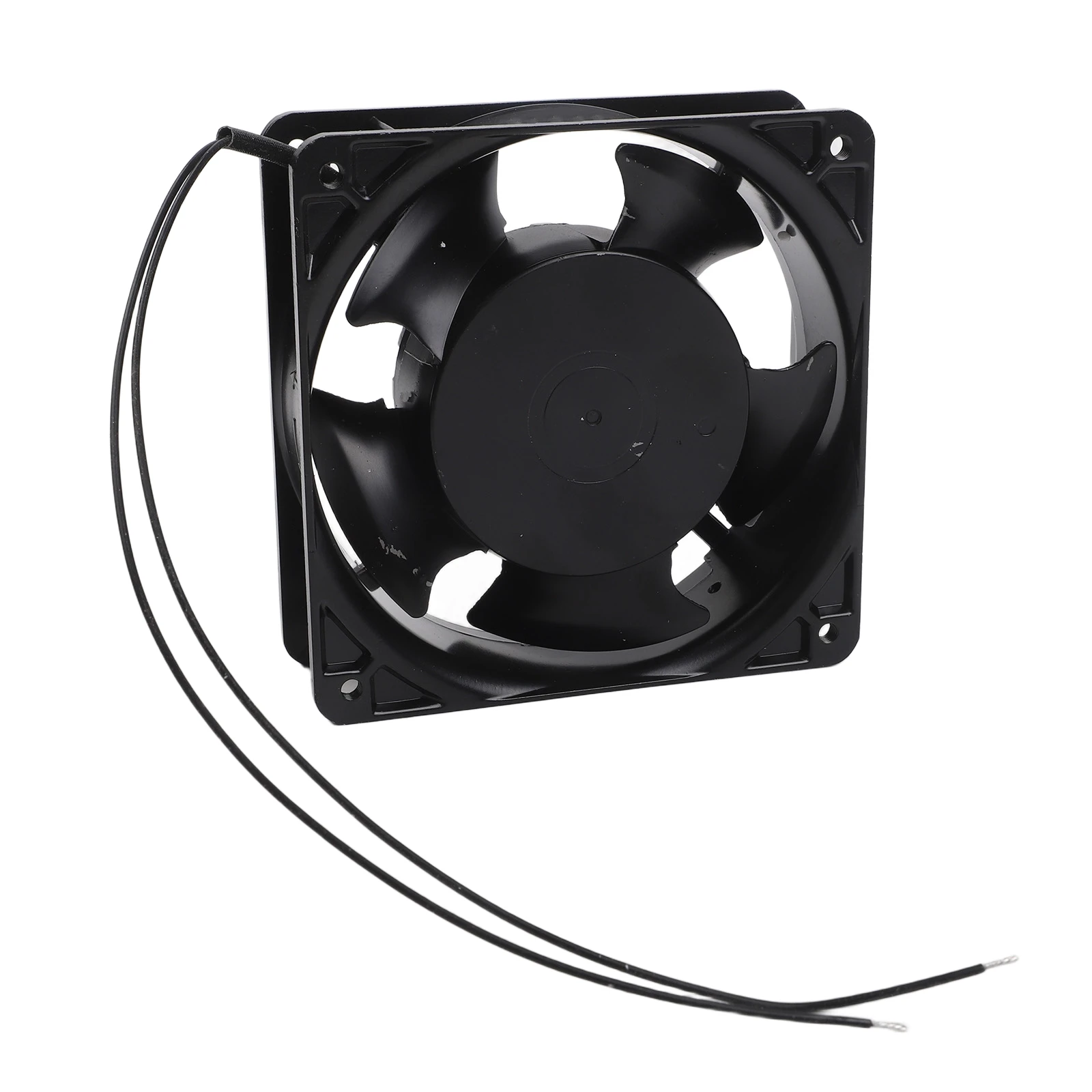 

Эффективный осевой вентилятор, подходящий для различных типов каминов, сочетает в себе долговечность и бесшумную работу.