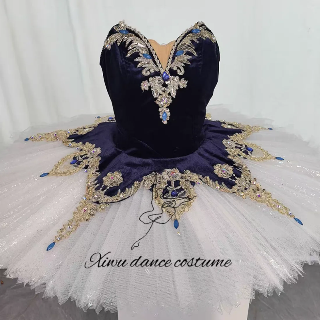 Custom Esmeralda Do…