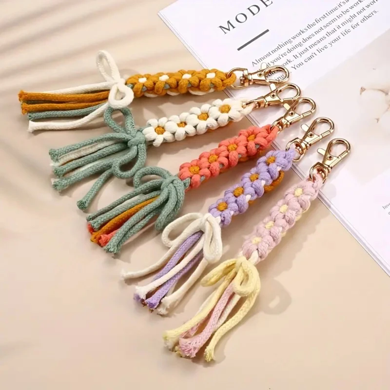 DIY Hand-woven Colorful Daisy Bow Tassel Keychain Ins Cute Bag Charm Pendant Gift For Girlfriends Keychains