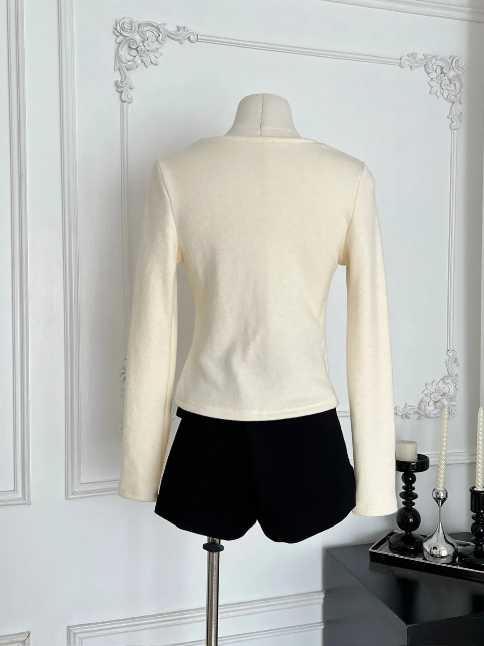 

Ранняя осень 2022, новый вязаный топ с тяжелой вышивкой и кружевом, женский высококачественный универсальный базовый топ из полиэфирного волокна