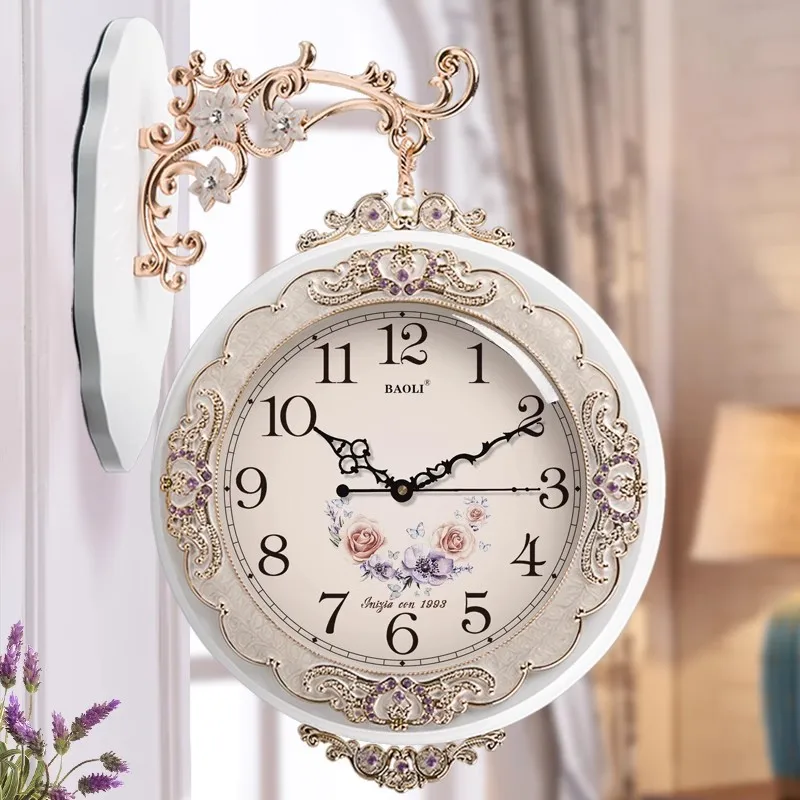 

European Light Luxury Wall Clock Creative Art Modern Xenomorph Wall Watch Aesthetic Living Room Reloj De Pared Wall Decoration