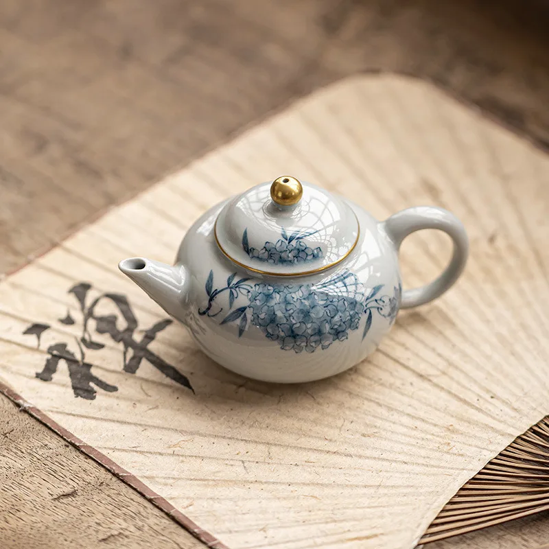 Antique Blue And White Pure Hand-painted Hydrangea Teapot Chinese Filter Tea Infuser Kung Fu Teapot Small Teapot Single Pot