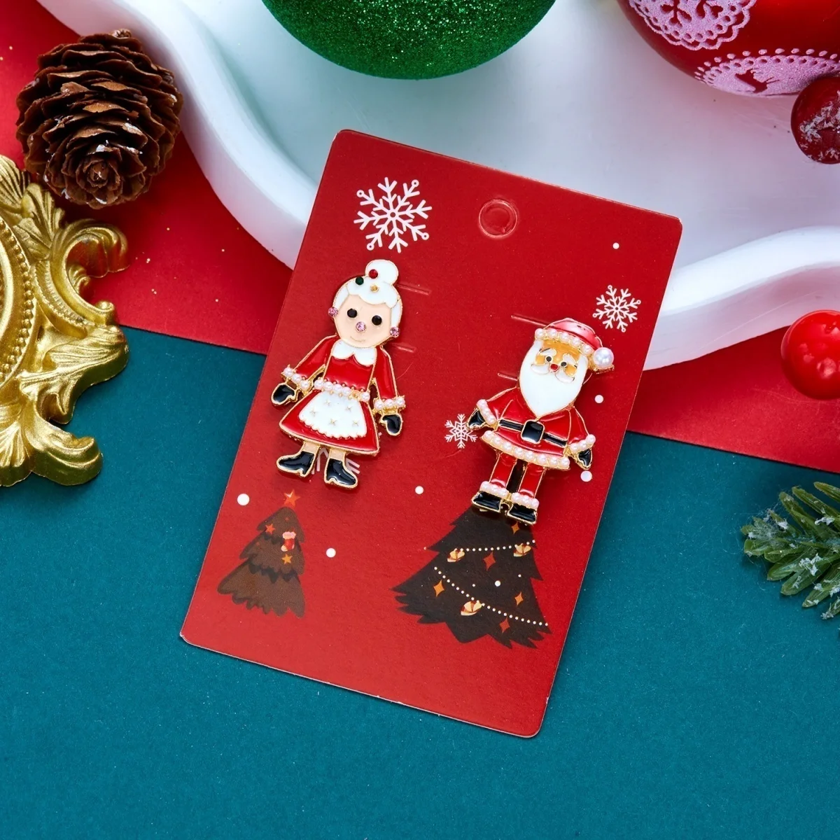 Kreative asymmetrische Ohrstecker mit Weihnachtsmann und Weihnachtsfrau mit langen Beinen für Damen, Imitationsperlen, Weihnachtsfiguren-Ohrringe, Schmuck – Detail 24