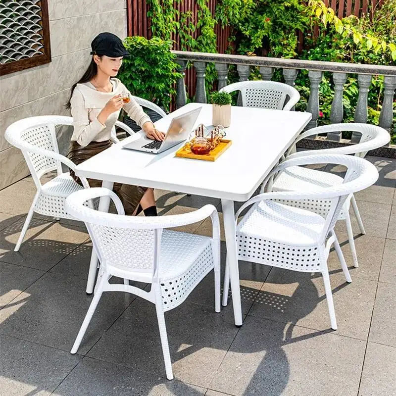 كرسي الروطان فناء طاولات خارجية حديقة فاخرة الحد الأدنى الحديثة طاولات خارجية كرسي الفناء الخلفي Tuinmeubelsets الأثاث