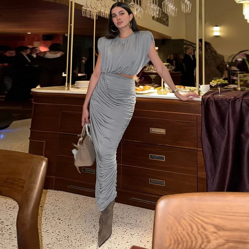 

Typhaland Pleated Skirt 2 Piece Set Women Sleeveless Navel Exposed Crop Top High Waist Long Skirt Suit Streetwear Commuting Set