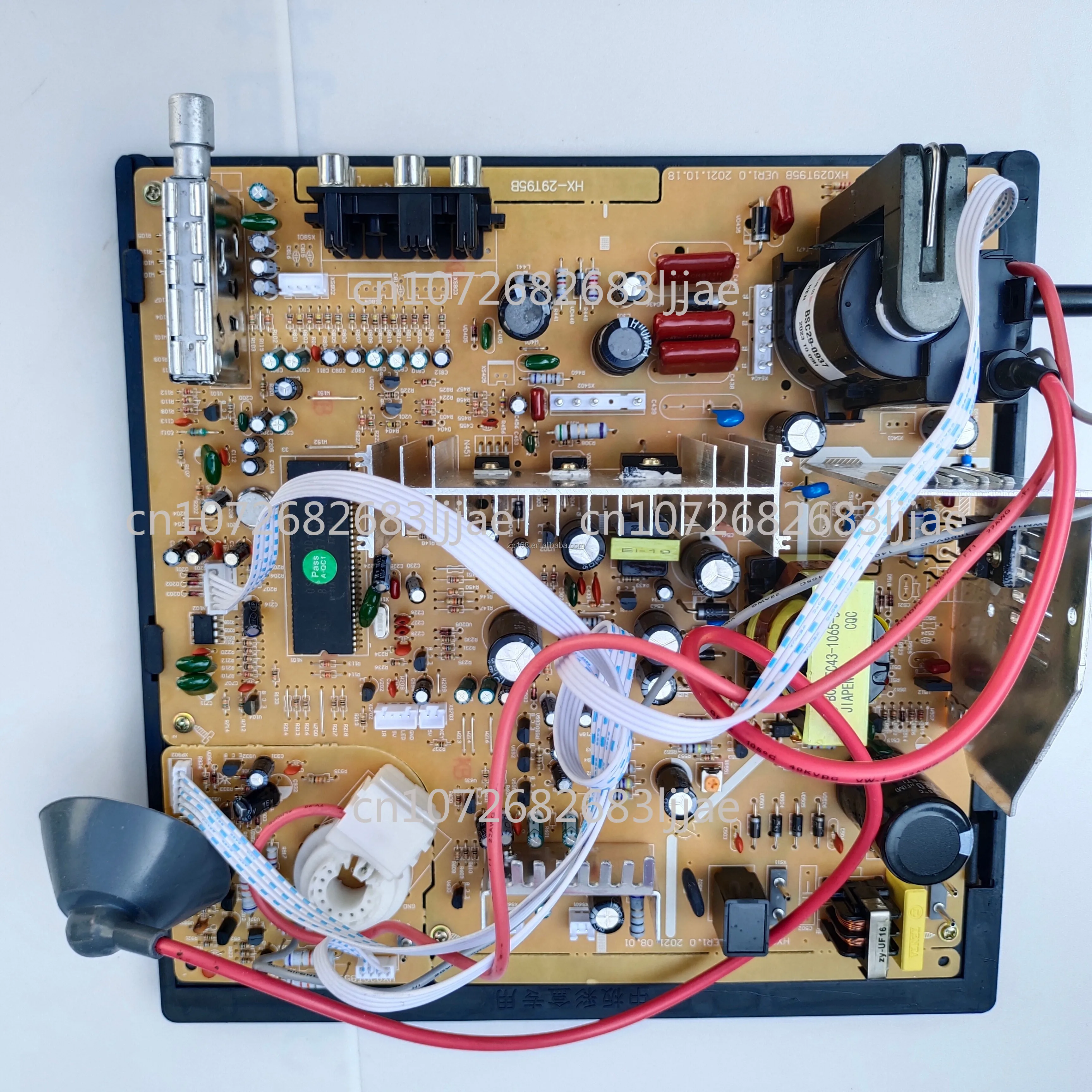 اللوحة الأم للتلفزيون الملون العالمي مقاس 25-29 بوصة مقاس 25 بوصة - 29 بوصة مجموعات تلفزيون CRT من مصنع الصين العالمي بالألوان