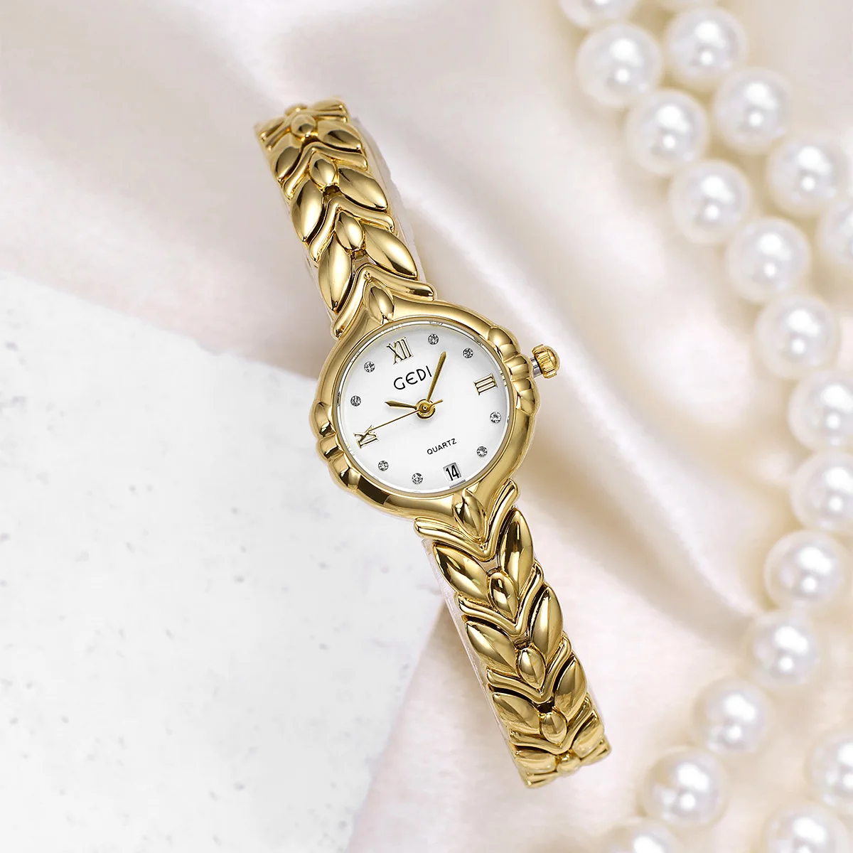 Women's Watch Light Luxury Advanced Compact Wheat Ear Bracelet Calendar Quartz Watch Ladies Watch Gift