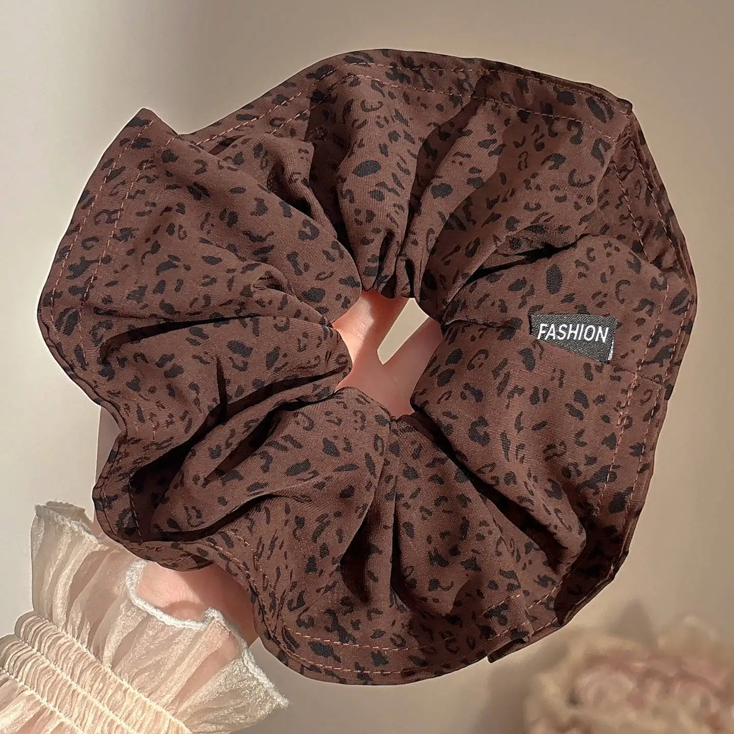 

Korean Style Hair Ties, School Style Hair Accessories, Yiwu Wholesale, Elegant Lace Scrunchies, Hair Ties, Fabric Hair Flowers