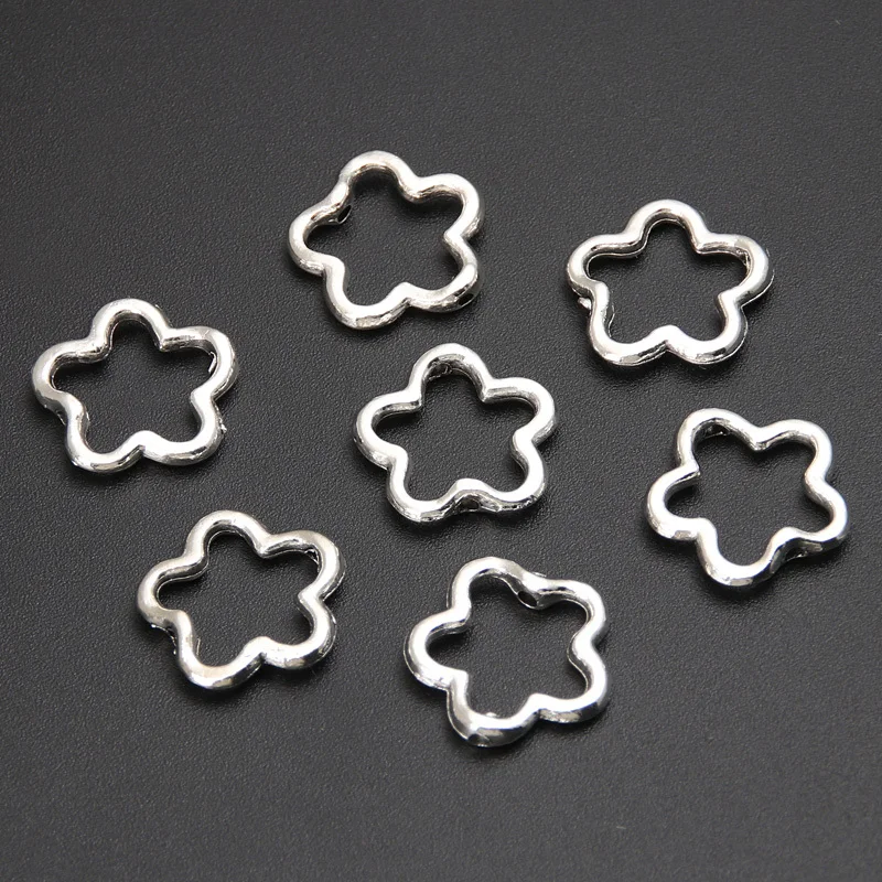 10pcs Silver Color 15x15mm Cute Hollow Flower Charms Connector Pendant Fit DIY Handmade Metal Alloy Jewelry Making Supplies