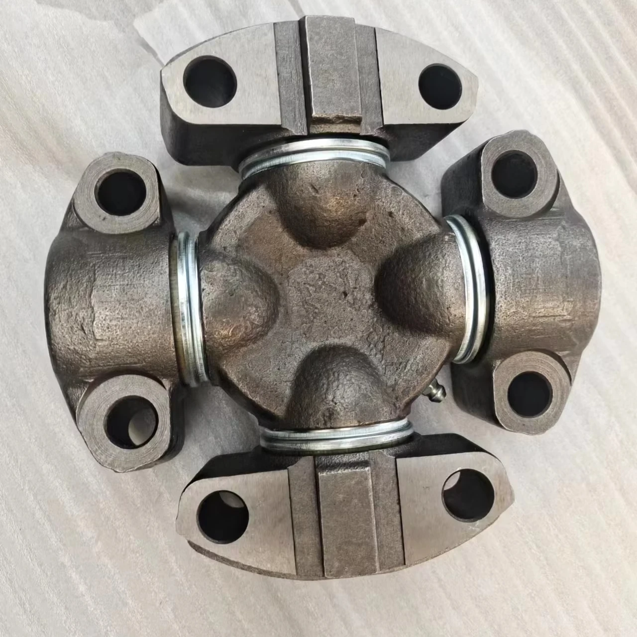 

For Kom atsu Bulldozer D65PX-15 WA450 WA470 WA480 Wheel Loader Spider Parts 17A-20-11211Engine Application Metal