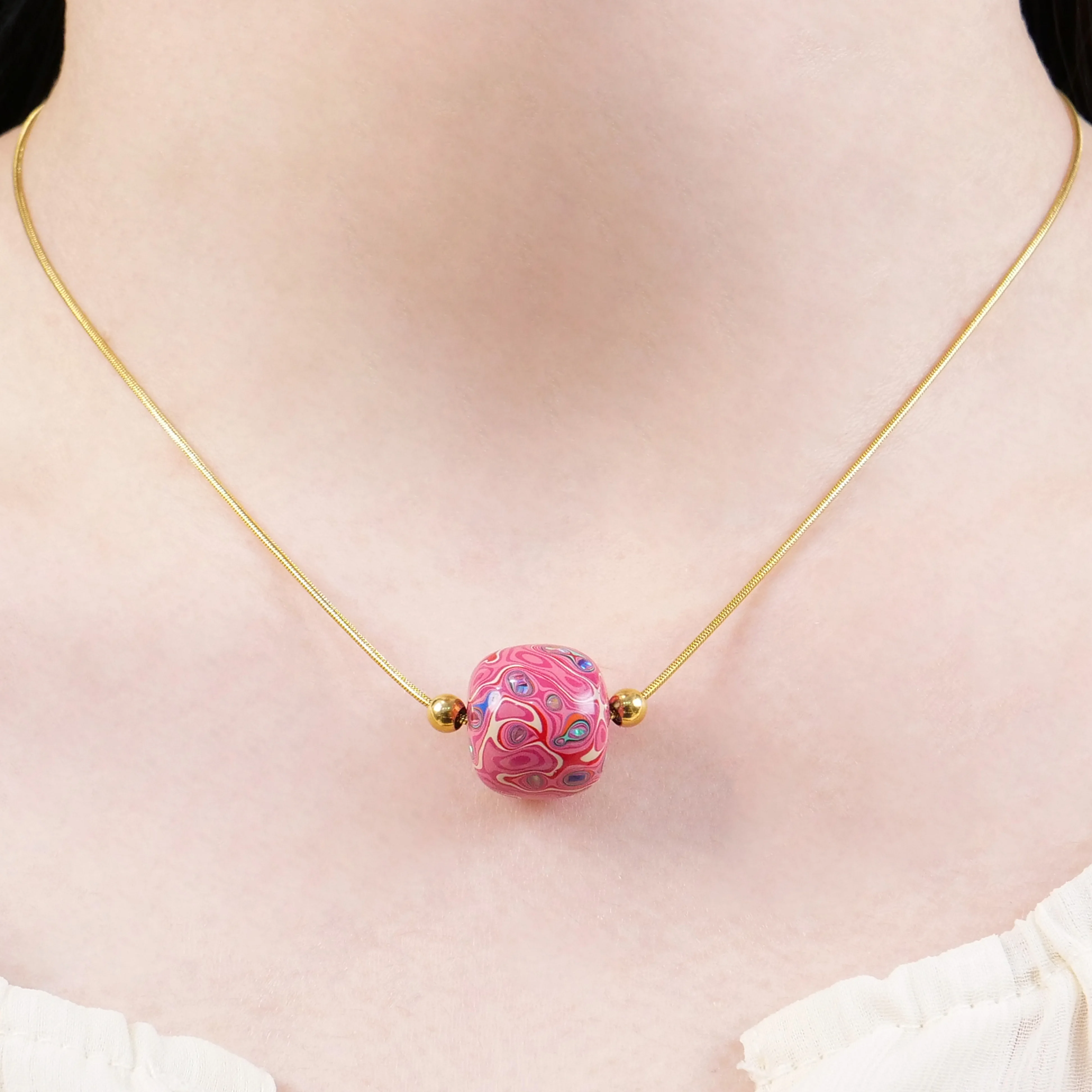 

Pink lady lacquer bead pendant necklace, high quality copper gold plated, lacquer art, lacquer wood bead, exquisite