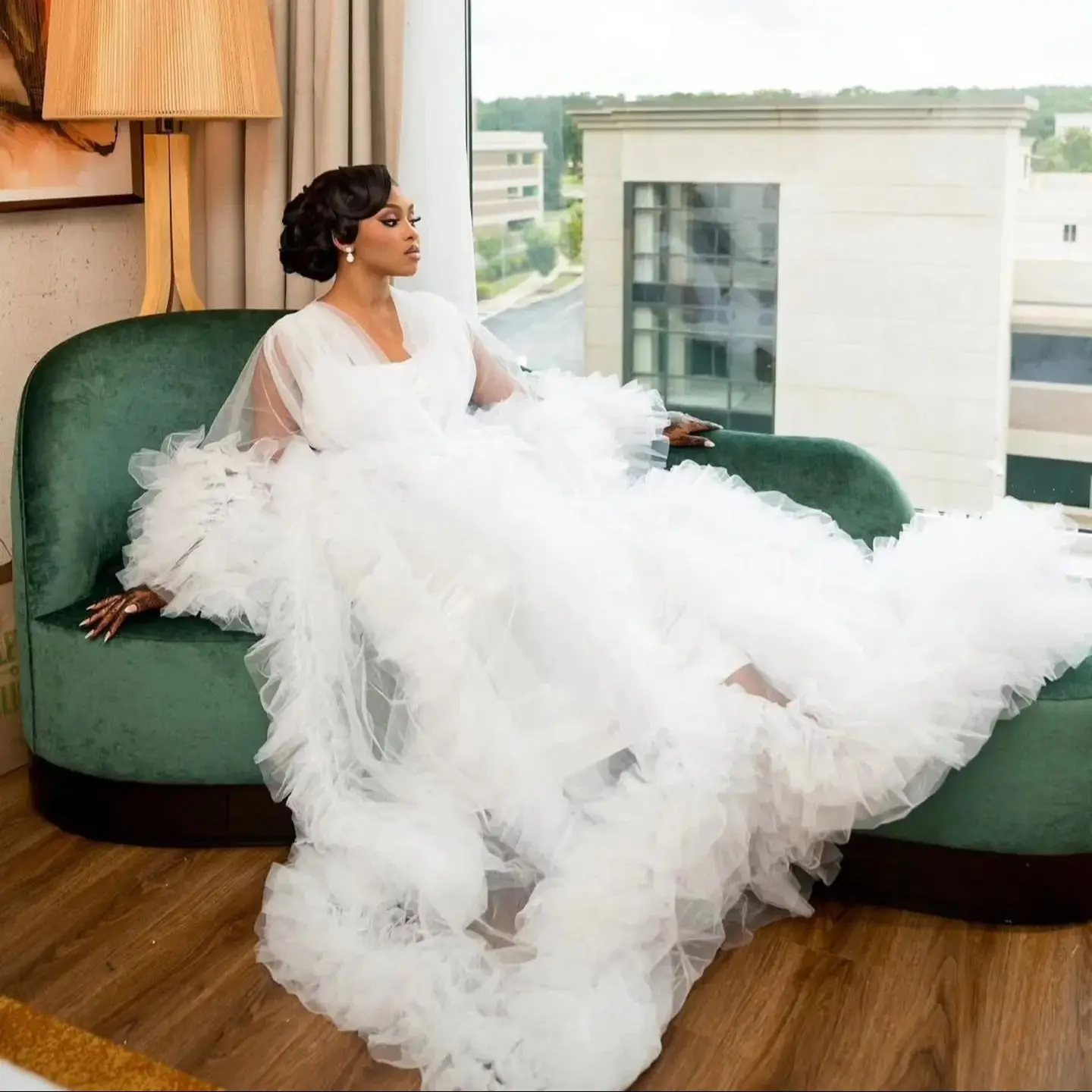 White Wedding Robe Maxi Bathrobe Lingerie Bridal Shower Gowns Customized Pajamas Photo Shoot Fluffy Party Sleepwear