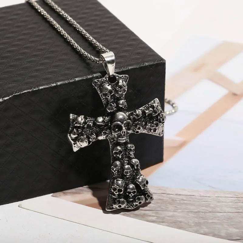 

2024 Halloween Iron Warrior Christian Pendant Necklace Punk Black Skull Big Cross Necklace for Men Women Friend Jewelry Gift