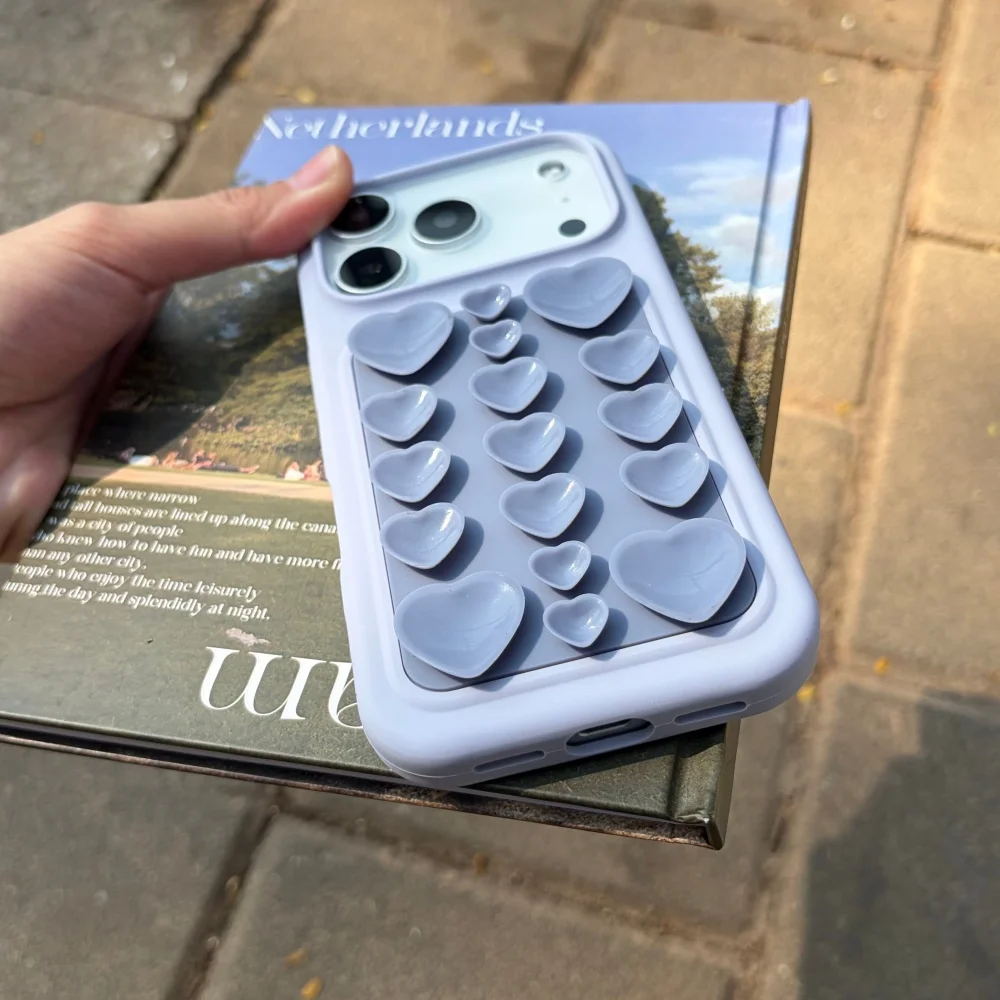 Niedliche Herz-3D-Saugnapf-Silikonhülle für iPhone 18 17 Pro 16 Pro Max mit starker Adsorptionsfunktion, stoßfester, weicher Schutzhülle – Detail 6